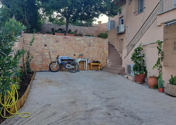 Christina's House Trochalia * Monemvasia