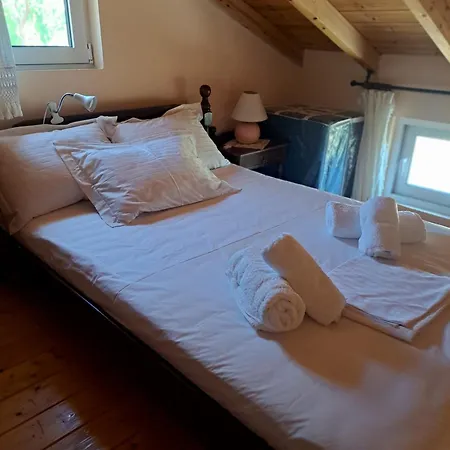 Апартаменты Christina's House Trochalia