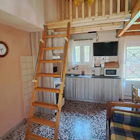 Christina's House Trochalia Апартаменты Монемвазия