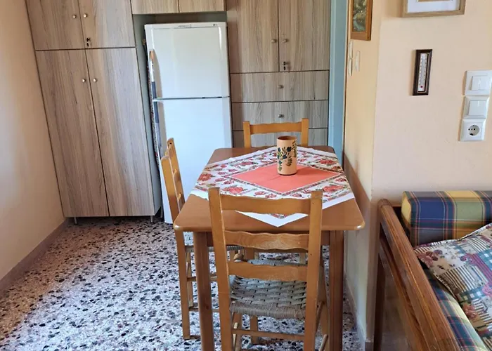 Christina's House Trochalia Апартаменты *
