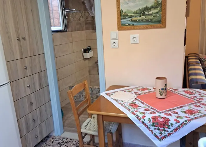 Апартаменты Christina's House Trochalia *